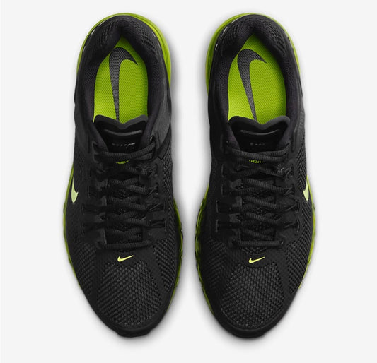 NIKE AIR MAX 2013